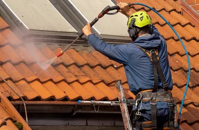 Démoussage et hydrofuge de toiture à Phaffans